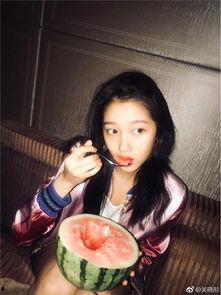 娱乐吃瓜的明星,揭秘那些吃瓜群众的明星幕后故事